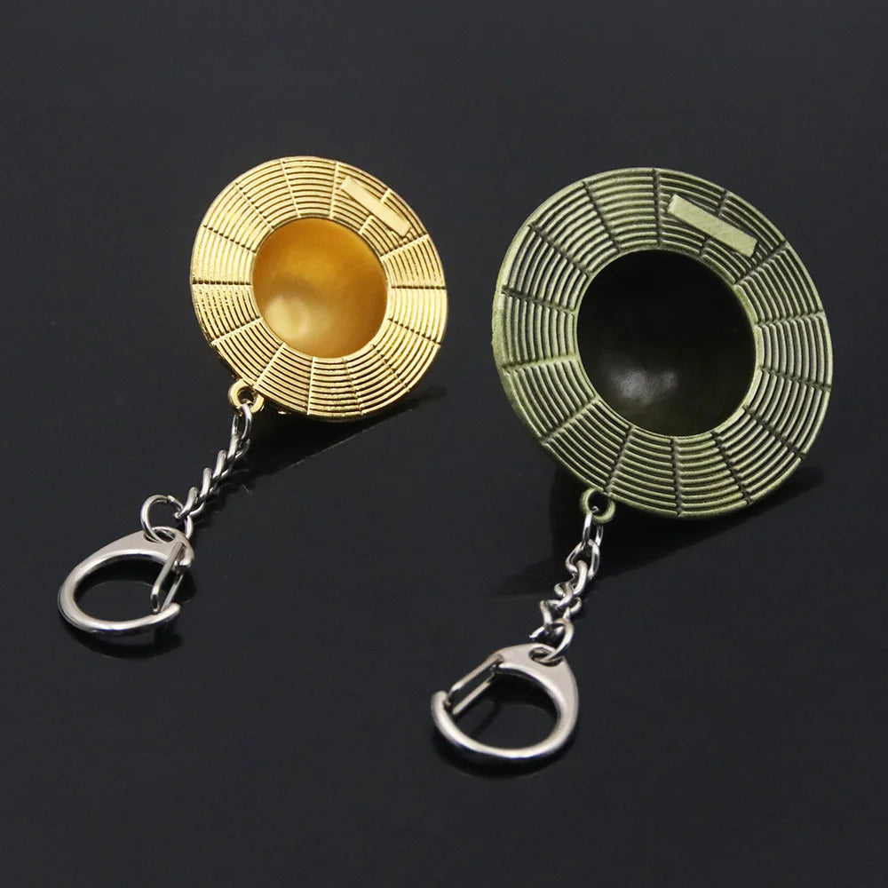 ONE PIECE Straw Hat Keychain – Metal Pendant for Collectors